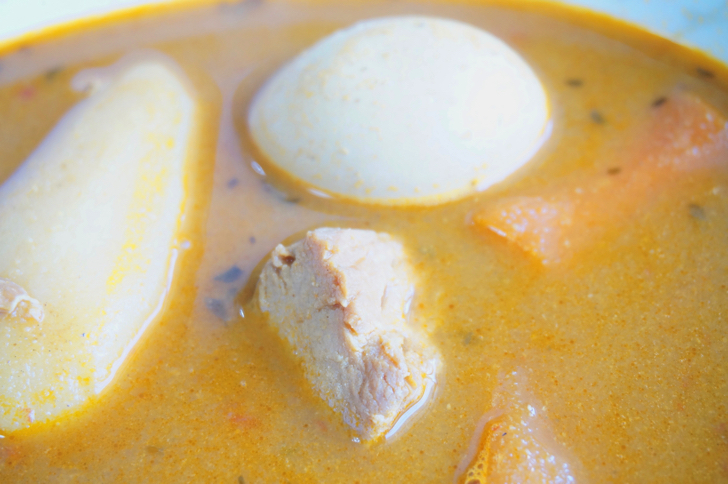 高級カレー(北海道産チキンの濃厚スープカレー)