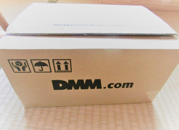 DMM.com コミックレンタルの外箱